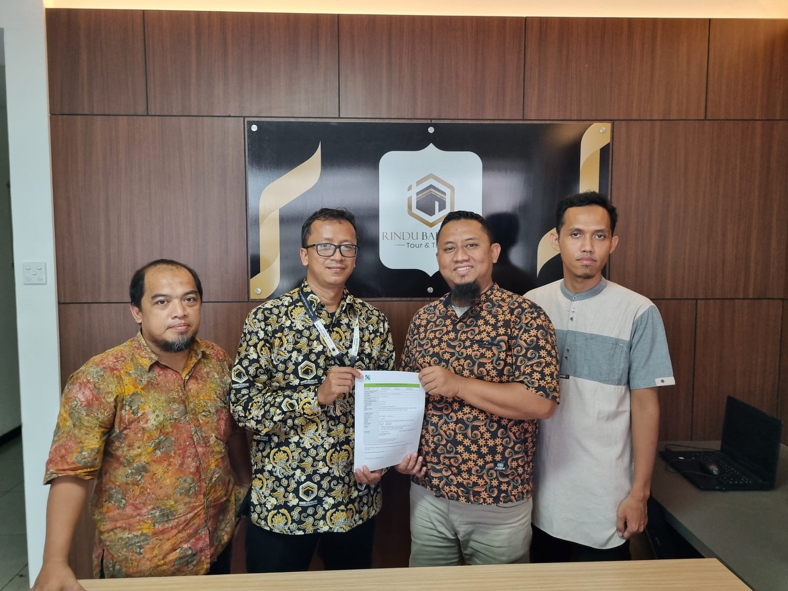 PT Rindu Baitullah Tour & Travel